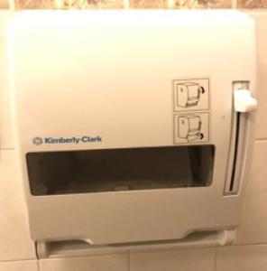 Mechanical towel dispenser